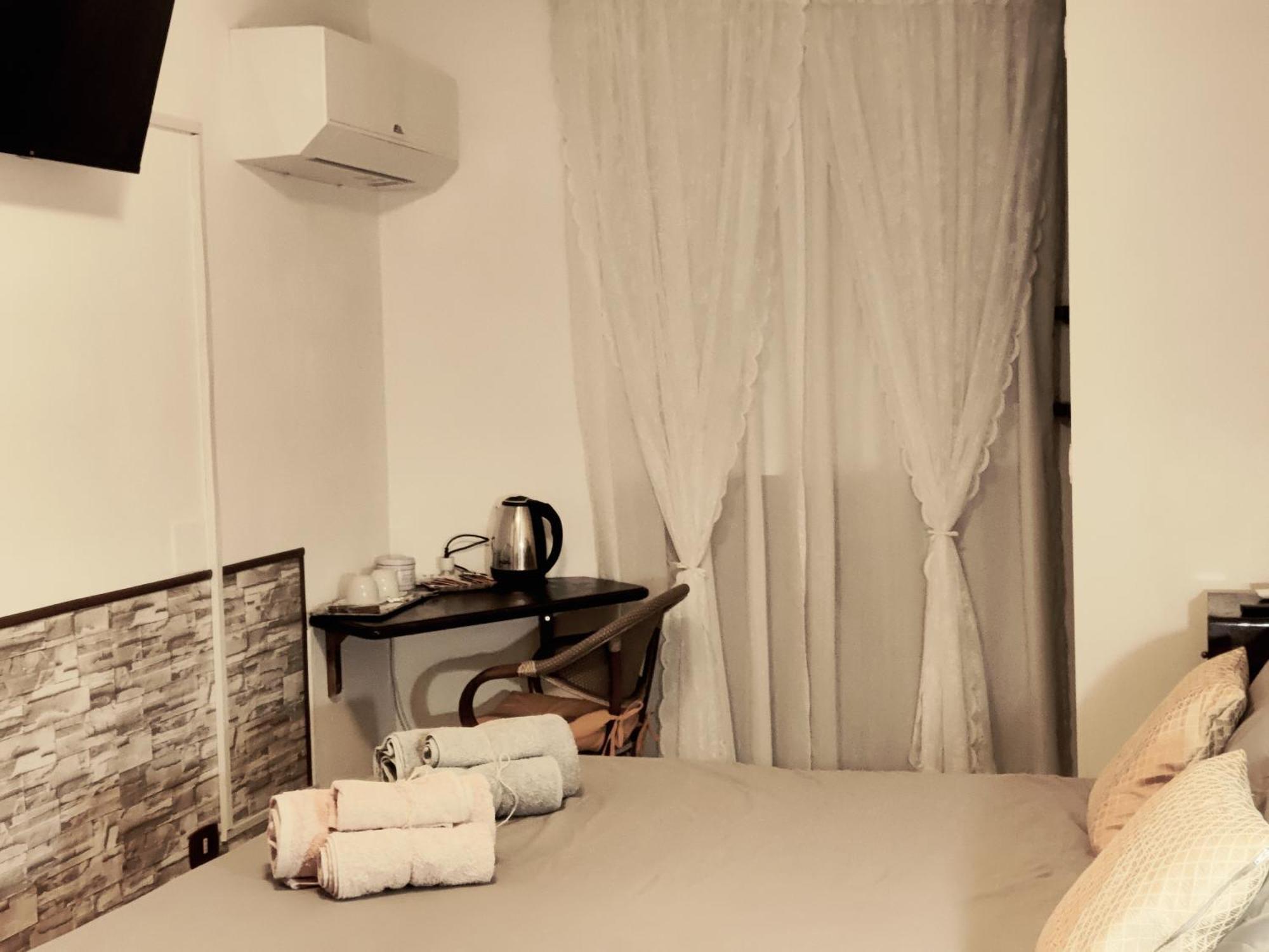 The Second Floor Hotel Napels Buitenkant foto