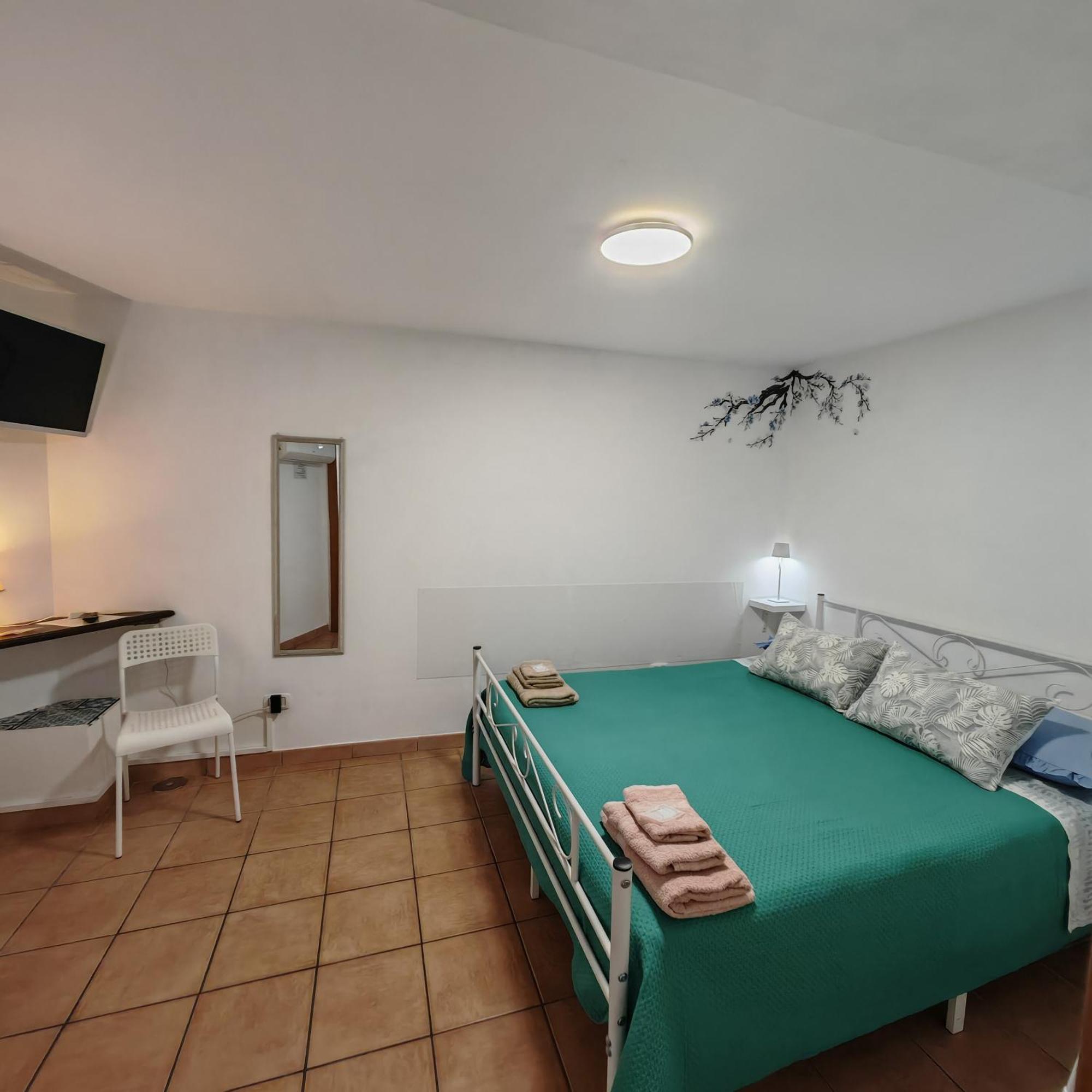 The Second Floor Hotel Napels Buitenkant foto